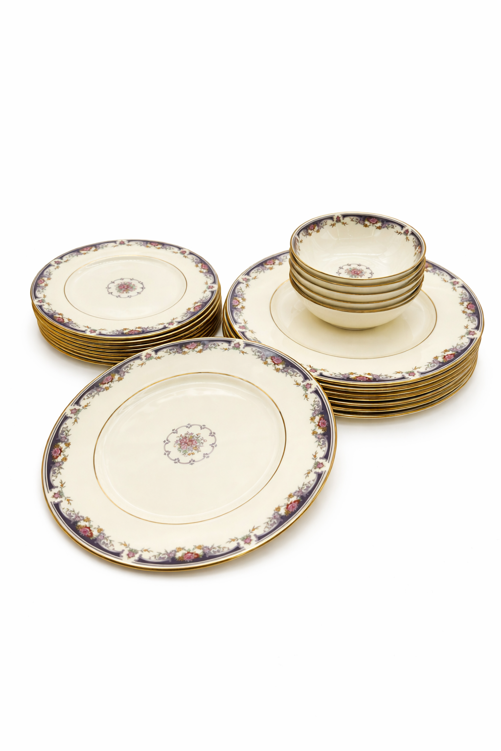 Service ancien en porcelaine anglaise décor floral violet et liseré doré, décor imprimé