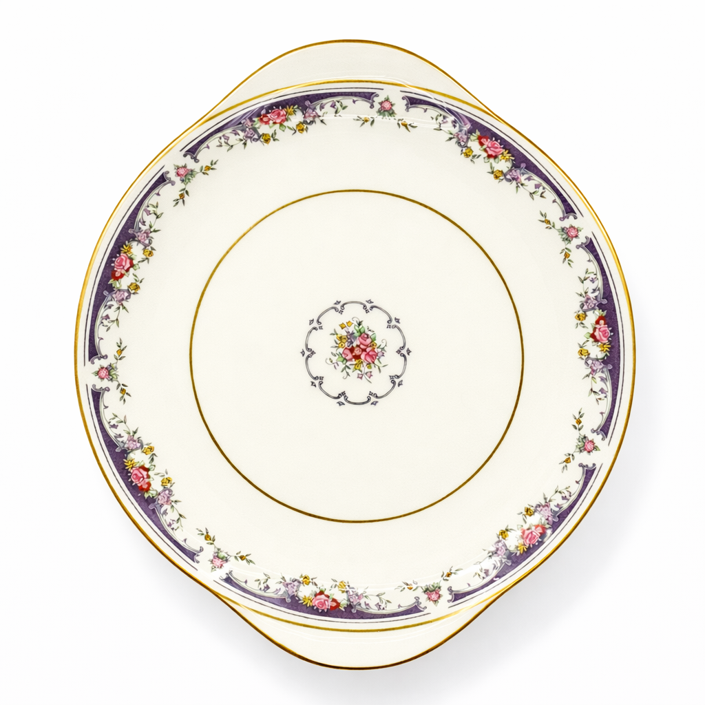 Assiette plate en porcelaine décor floral et frise violette, liseré doré, style anglais