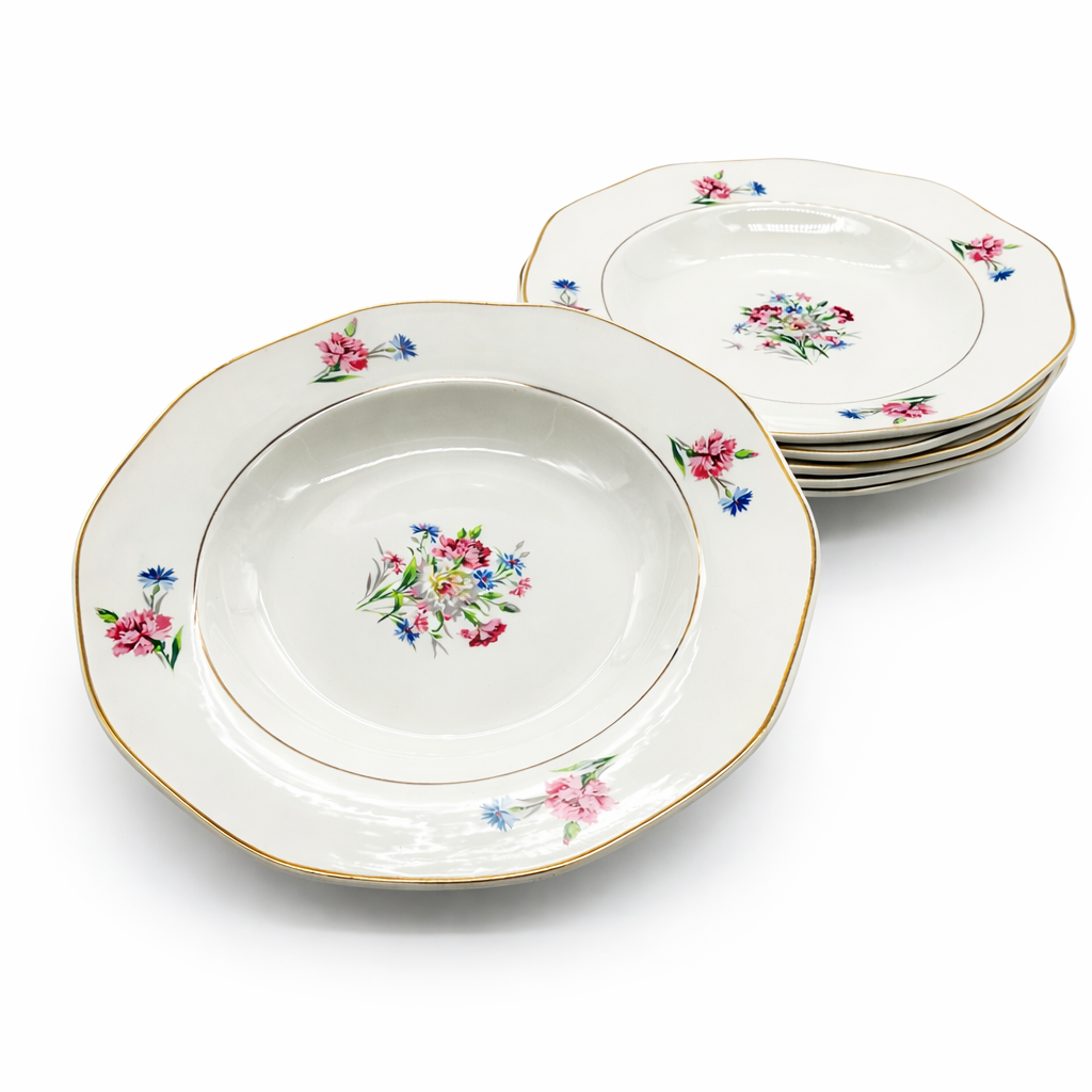 Lot d’assiettes creuses anciennes en faïence fine, décor floral polychrome assorti, vaisselle vintage française